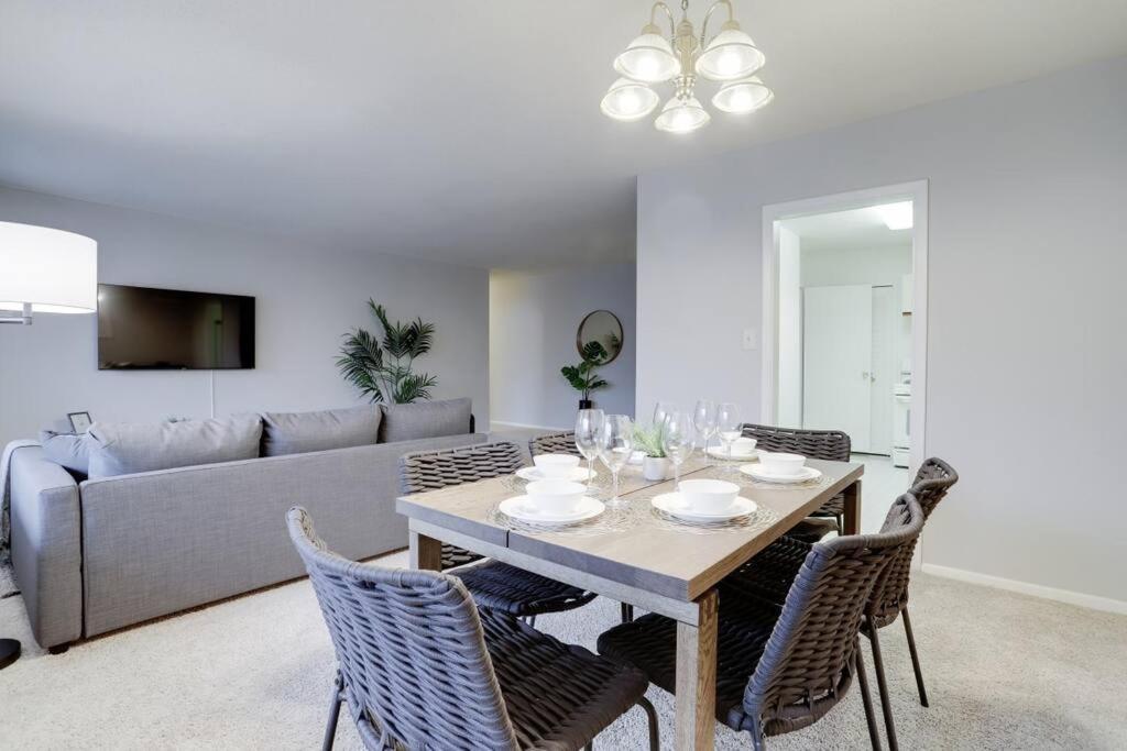 Elegant Apartment W Views At Crystal City Arlington Exterior photo